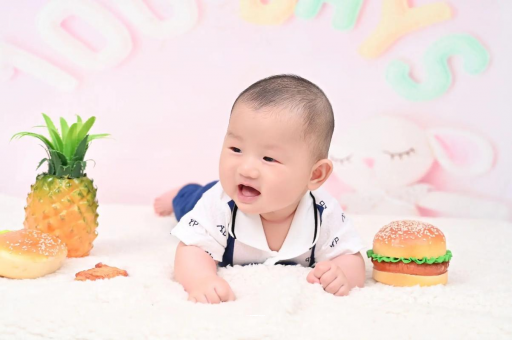 孝昌宝宝可以躺着喝奶瓶吗